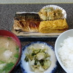 Kenroku - おかず+豚汁+小ライス　550円