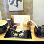 銀座米料亭 八代目儀兵衛 - 店先の飾り