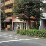 ウィンドミューレ - お店は筑肥新道沿いにあります。
