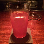 エデン・ザ・バー  - クランベリーとグレープフルーツのカクテル