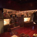 エデン・ザ・バー  - 少し隣の人が入ってしまったが、オーセンティックなバーである