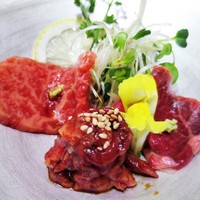 西麻布けんしろう - シンシン （左）
                  赤身  （真ん中）
                　トウガラシ（右）