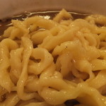 麺や 七彩 - 喜多方肉そば（煮干し）の麺