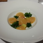 ル・タン・ペルデュ - で、出されたのはオマールをたっぷり使ったラビオリ。こりゃぁ濃厚やわぁ。