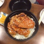 鳥忠食堂 - 焼き肉丼