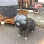 豚さん食堂 - 豚さんお出迎え