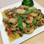 晴々飯店 - 帆立と茸のXO醤　880円