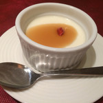 ジョーズ シャンハイ ニューヨーク - [4]デザート(杏仁豆腐) | 2015/10/11(日)訪問
      ☆海鮮と季節野菜のあんかけ焼きそばセット ¥1,650