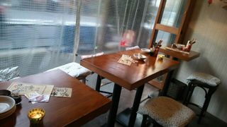 Ikkenyanao - 人気の半テラス風テーブル席