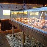 The Dough Collective - ショーケースにパン♡