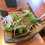 なんだかうれしい。 - 『シナモンシュガートースト』200円にはサラダ付!!!