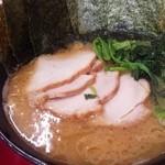ラーメン 杉田家 千葉祐光店 - チャーシュー麺のり増し味少し薄め