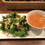 ビストロ フクモト - 前菜 サラダとコンソメ卵スープ(ランチ)
      2015/10