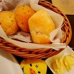 ノッカ イタリアン テーブル - パンが３つついてくるナス(゜∇^d)!!ライスでもよいナスよ♡