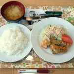 クリエイト - 2015.10.16。日替ランチ（いわしフライ・揚出豆腐）650円