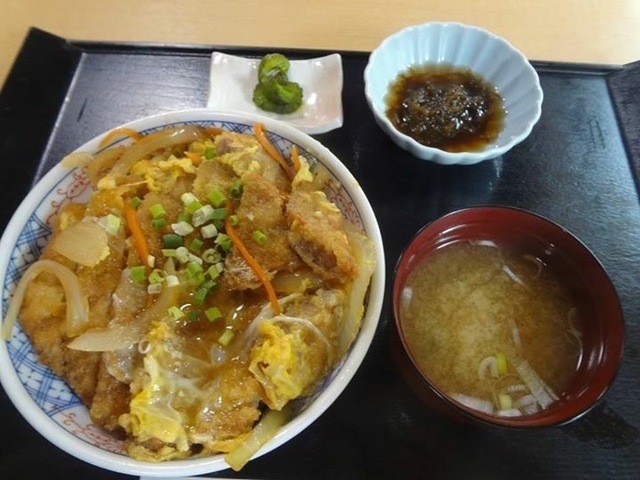 ちょんちょん家 奥武山公園 定食 食堂 食べログ ちょんちょん家 奥武山公園 定食 食堂 食べログ