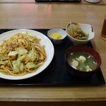天将 - ホルモンうどん800円