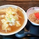 玉寿し食堂 - 天ぷらラーメン　
             半チャーハン