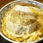 東島屋 - カツ丼　750円