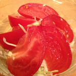 飲食笑商何屋ねこ膳 - トマトサラダ