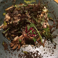 ラ・ボンヌターブル - 前菜　炙った秋刀魚、柚子胡椒のアクセント　舞茸、ごぼう、水茄子、ピーナッツ、すべりひゆ