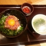 和 はなれ - ローストビーフ丼