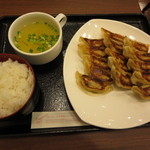 リンガーハット - 餃子定食　６３７円