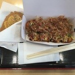 一口茶屋 - たこ焼き8個入510円、たい焼き小倉、160円です。