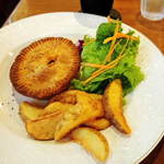 キウィハウス - ビーフとマッシュルームパイのランチ