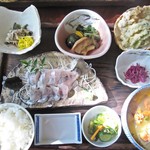 裏五頭山荘 - 岩魚刺身定食