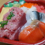 北海丼丸 - 満腹丼（シャリ盛り