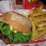 Teddy's Bigger Burgers - 2015年のテリヤキ･バーガー(ビッグ･コンボ)＄10.29