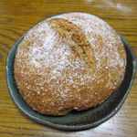 パン ド ブラン - ライ麦パン￥３００