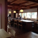 喫茶 ノラネコ - 今日もカウンターにお客さん♪