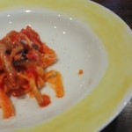 トラットリアビコローレヨコハマ - トマト味のパスタ