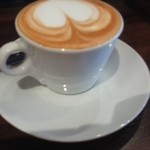 トラットリアビコローレヨコハマ - カプチーノ