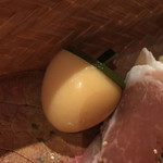 さ行 - 柿を模したウズラの卵。