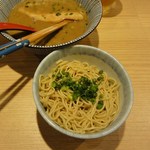 ラーメンの替え玉１００円はボリュームありますよ