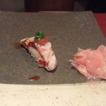 鮨座 醤の - コースのすしの3　キンメの炙り