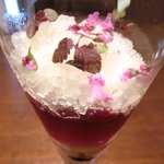 ル スプートニク - ランチコース 7128円 の葡萄のパルフェ 紫蘇のグラニテ 葡萄のジュレ 巨峰 シャインマスカット ピオーネ ヨーグルトのアイス