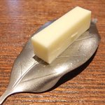 ル スプートニク - ランチコース 7128円 のバター