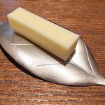 ル スプートニク - ランチコース 7128円 のバター