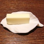 ル スプートニク - ランチコース 7128円 のバター