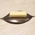 ル スプートニク - ランチコース 7128円 のバター