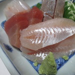 ・・・ - 秋田では珍しいノドグロ