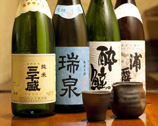 h Hidariya - 日本酒　種類豊富