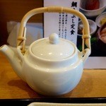 Don To Ya - 鯛まぶし定食(限定10食・1000円)・お茶はかけ放題。