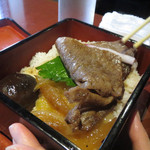 Sennobou - 近江牛肉の薄焼きステーキ重セット 1800円 肉の下