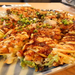 モダン焼きミックス（牛肉＋玉子＋エビ＋イカ）：1,200円