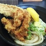 ザンギも美味しいうどん専門店 一久 狸小路本店 - ちくわ天大きい！